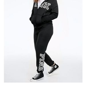 VS PINK JOGGER